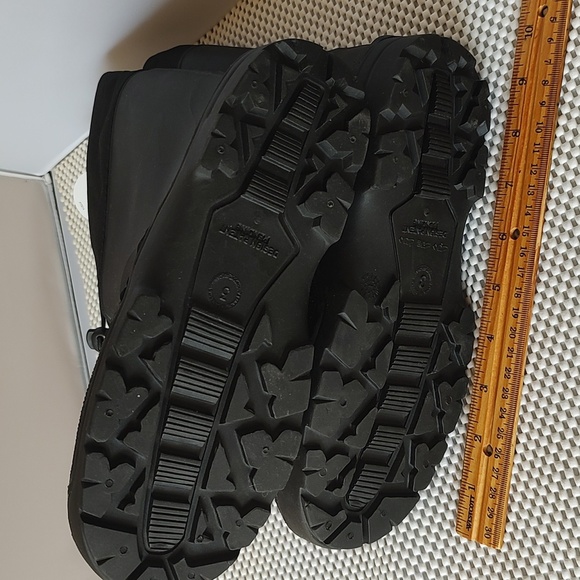 Wonder Nation Winter Boots Boys Size 3 String closure Waterproof slip resistant - Picture 7 of 7